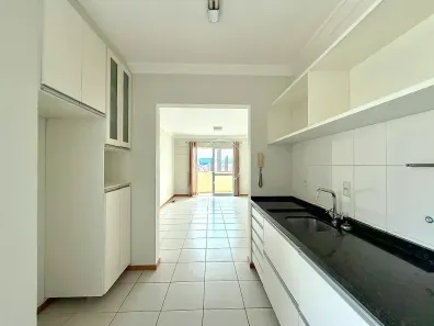 Apartamento com 2 Quartos à venda, 71m² no Barreiros, São José