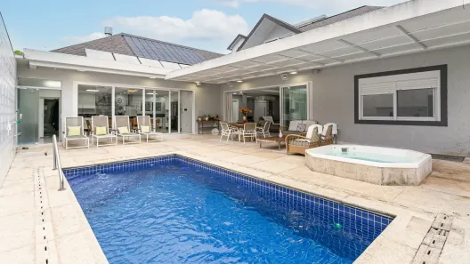 Casa com 5 Quartos à venda, 390m² no Jurerê, Florianópolis