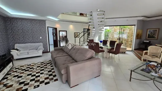 Sobrado com 5 Quartos à venda, 234m² no Dos Casa, São Bernardo do Campo