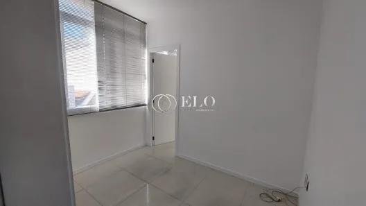 Sala Comercial com 2 Quartos para venda ou aluguel, 32m² no Centro Histórico, Porto Alegre