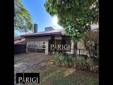 Casa com 5 Quartos para alugar, 350m² no Três Figueiras, Porto Alegre