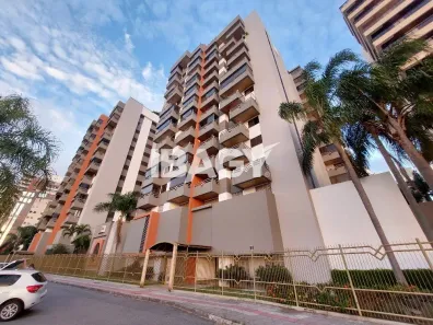 Apartamento com 3 Quartos para alugar, 200m² no Agronômica, Florianópolis