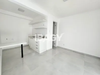 Apartamento com 1 Quarto para alugar, 12m² no Centro, Florianópolis