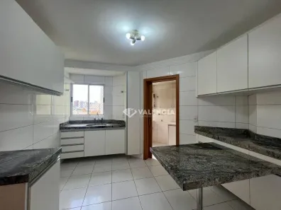 Apartamento com 3 Quartos para alugar, 195m² no Centro, Cascavel