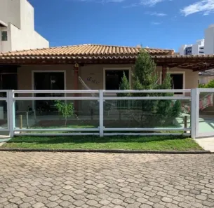 Casa com 3 Quartos para alugar, 150m² no Buraquinho, Lauro de Freitas