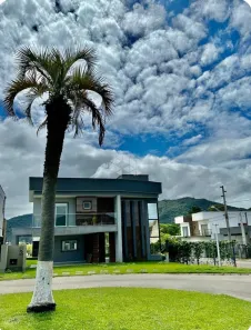 Casa com 3 Quartos à venda, 212m² no São João do Rio Vermelho, Florianópolis