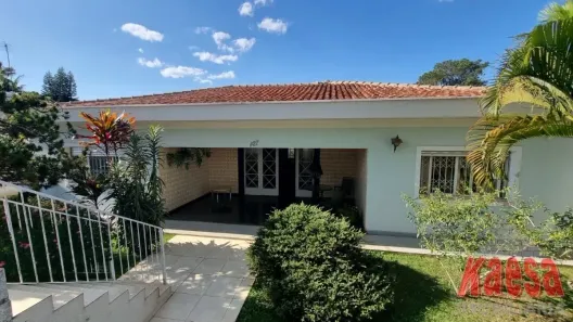 Casa com 6 Quartos à venda, 700m² no Vila Santista, Atibaia