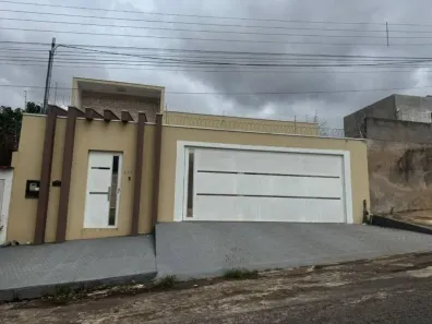 Casa com 3 Quartos à venda, 201m² no Jardim São João, Barra do Garças