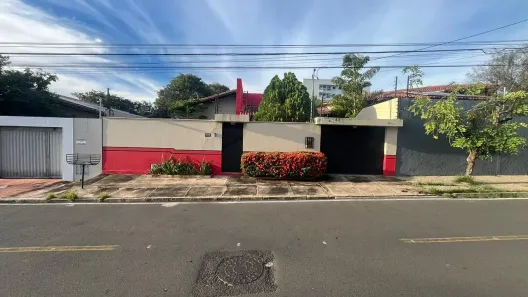 Casa com 4 Quartos à venda, 390m² no Ininga, Teresina