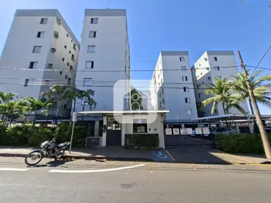 Apartamento com 2 Quartos para alugar, 70m² no Presidente Roosevelt, Uberlândia