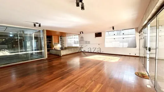 Sobrado com 5 Quartos à venda, 600m² no Santo Amaro, São Paulo