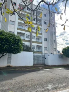 Apartamento com 2 Quartos para alugar, 64m² no Tiradentes, Campo Grande