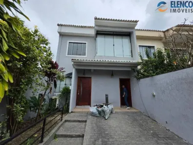 Casa de Condomínio com 3 Quartos para alugar, 150m² no Piratininga, Niterói