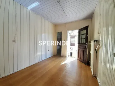 Casa com 2 Quartos para alugar, 45m² no Medianeira, Caxias do Sul