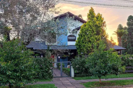 Casa com 4 Quartos à venda, 246m² no Vila Luiza, Canela