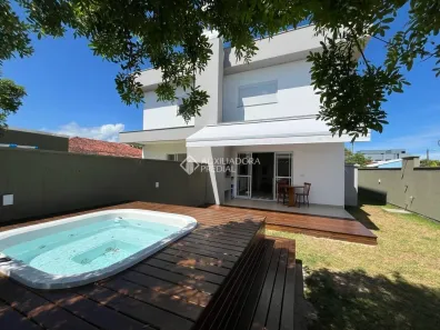 Sobrado com 3 Quartos à venda, 122m² no Pinheira, Palhoça