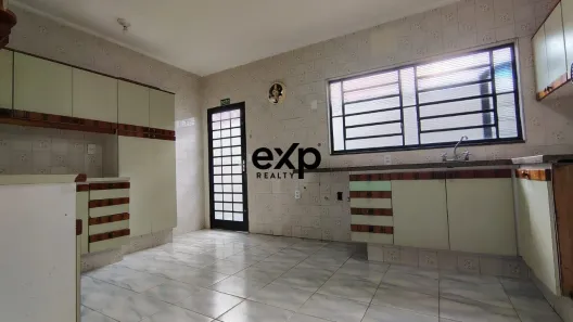 Imóvel Comercial para alugar, 220m² no Jardim Santo Antônio, Valinhos