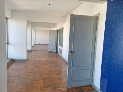 Galpão/Depósito/Armazém com 2 Quartos à venda, 236m² no Floresta, Porto Alegre