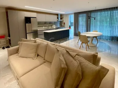 Apartamento com 3 Quartos à venda, 140m² no Jurerê, Florianópolis
