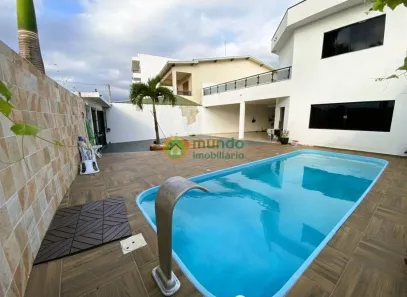 Sobrado com 3 Quartos à venda, 210m² no Jardim Oásis, Taubaté