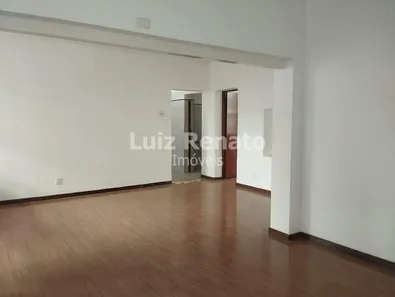 Casa com 6 Quartos para alugar, 360m² no Santa Efigênia, Belo Horizonte