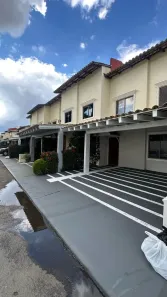 Casa de Condomínio com 3 Quartos para alugar, 114m² no Jardim Europa, Goiânia