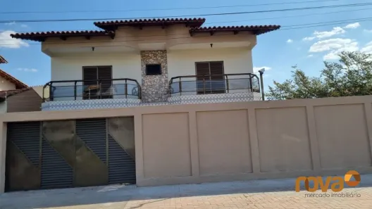 Casa com 4 Quartos à venda, 256m² no Jardim América, Goiânia