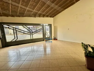 Casa com 3 Quartos à venda, 272m² no Vila Cordenonsi, Americana