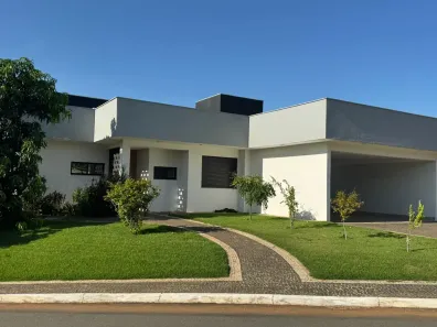 Casa com 4 Quartos para alugar, 100m² no Centro, Caldas Novas