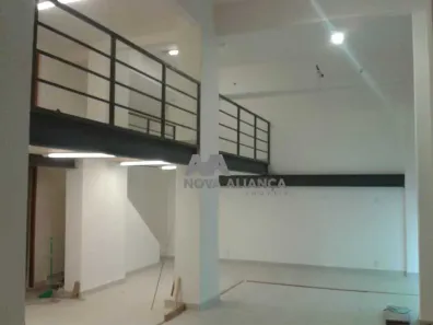 Ponto Comercial à venda, 200m² no Copacabana, Rio de Janeiro