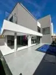 Casa com 4 Quartos à venda, 215m² no Jardins Barcelona, Senador Canedo