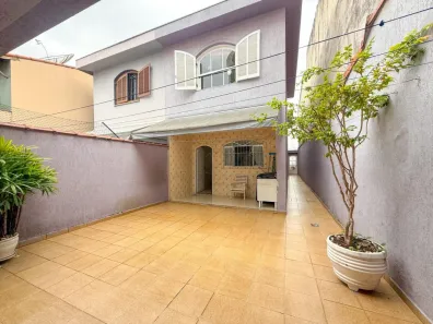 Sobrado com 3 Quartos à venda, 203m² no Parque Jaçatuba, Santo André