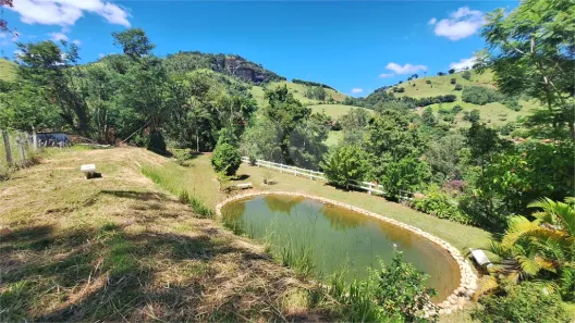 Fazenda/Sítio com 2 Quartos à venda, 8400m² no , Brazópolis
