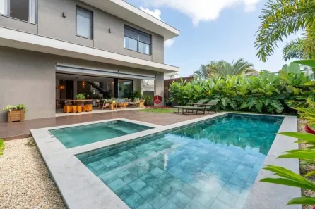 Casa com 4 Quartos à venda, 363m² no Jurerê, Florianópolis