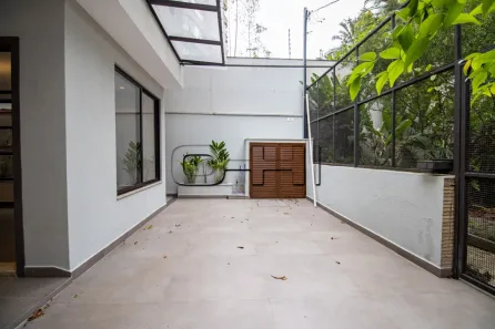 Casa de Condomínio com 3 Quartos para alugar, 140m² no Vila Olímpia, São Paulo