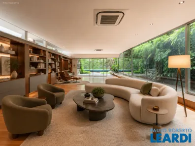 Casa com 3 Quartos à venda, 680m² no Jardim Paulista, São Paulo
