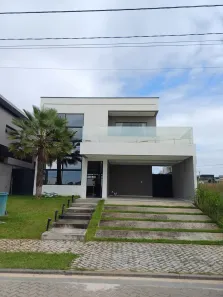 Casa de Condomínio com 4 Quartos para alugar, 250m² no Cidade Alpha, Eusébio