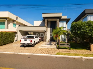 Casa de Condomínio com 3 Quartos à venda, 240m² no Condomínio do Lago 2ª Etapa, Goiânia