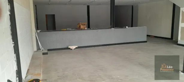Ponto Comercial para alugar, 180m² no Cavaleiros, Macaé
