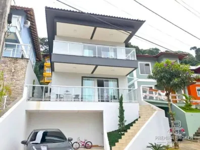 Casa de Condomínio com 4 Quartos à venda, 328m² no Vargem Grande, Teresópolis