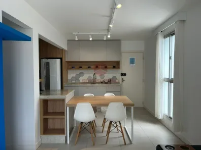 Apartamento com 2 Quartos à venda, 57m² no Centro, Florianópolis