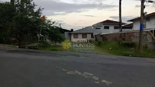 à venda, 675m² no Saguaçu, Joinville