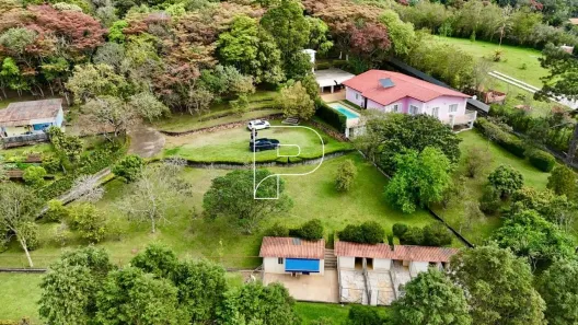 Fazenda/Sítio com 6 Quartos à venda, 600m² no Centro (Canguera), São Roque