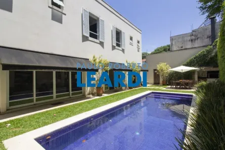 Casa com 4 Quartos à venda, 493m² no Jardim Guedala, São Paulo