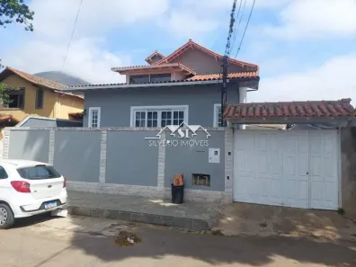 Casa com 3 Quartos à venda, 280m² no Nogueira, Petrópolis