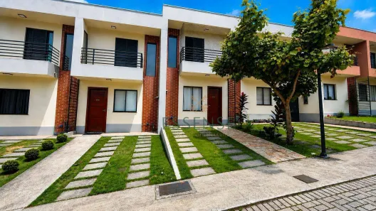 Casa de Condomínio com 2 Quartos à venda, 78m² no Parque Santa Rosa, Suzano