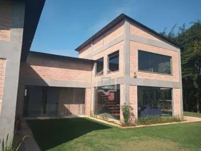 Fazenda/Sítio com 4 Quartos à venda, 184m² no Perímetro Urbano, Sarapuí