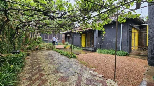 Imóvel Comercial com 4 Quartos para alugar, 360m² no Independência, Porto Alegre