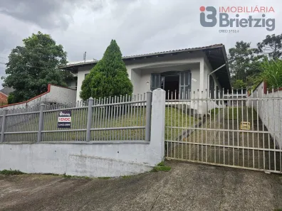 Casa com 3 Quartos à venda, 250m² no Bom Retiro, Joinville