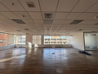 Sala Comercial à venda, 235m² no Vila Olímpia, São Paulo